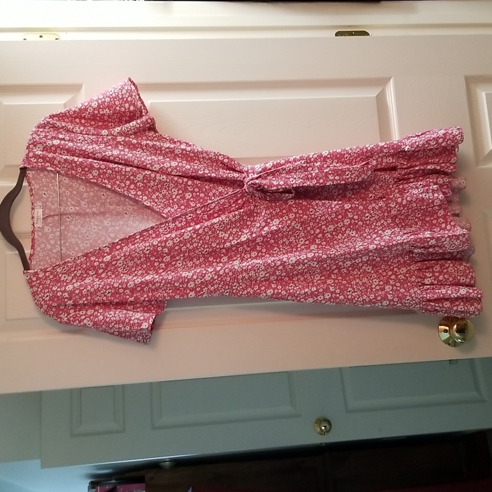 💐FLORAL WRAP AROUND DRESS 💐 - Picture 7 of 7